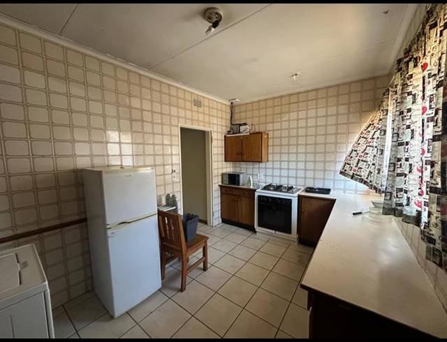 3 BEDROOM HOUSE FOR SALE IN WESTDENE